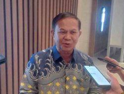 Ketua Dewan Pembina Asosiasi Pemerintah Daerah Kepulauan dan Pesisir Seluruh Indonesia (Aspeksindo), Sokhiatulo Laoli: Pemerintah Daerah Harus Dilibatkan secara Aktif dalam Agenda Hilirisasi Pangan Nasional, mulai dari Proses Produksi, Pengolahan, hingga Distribusi Hasil Peternakan ke Pasar.